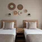 Apartman Jo And Chris House *