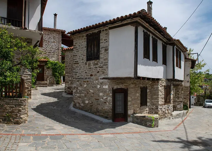 Jo And Chris House * Nikiti (Sithonia)