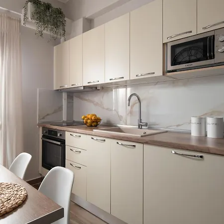Jo And Chris House * Nikiti (Sithonia)